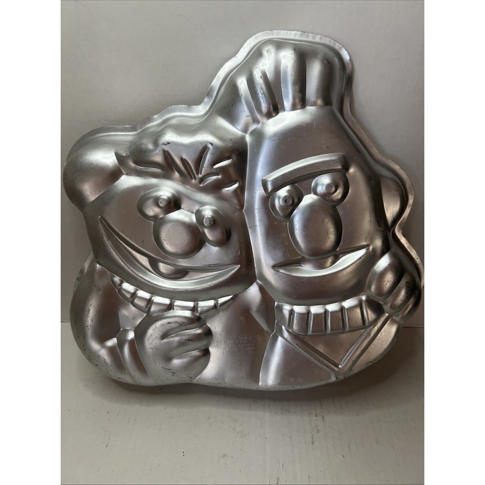 VTG Wilton Sesame Street Ernie and Bert Aluminum Cake Pan 1971-1977 #502-7423